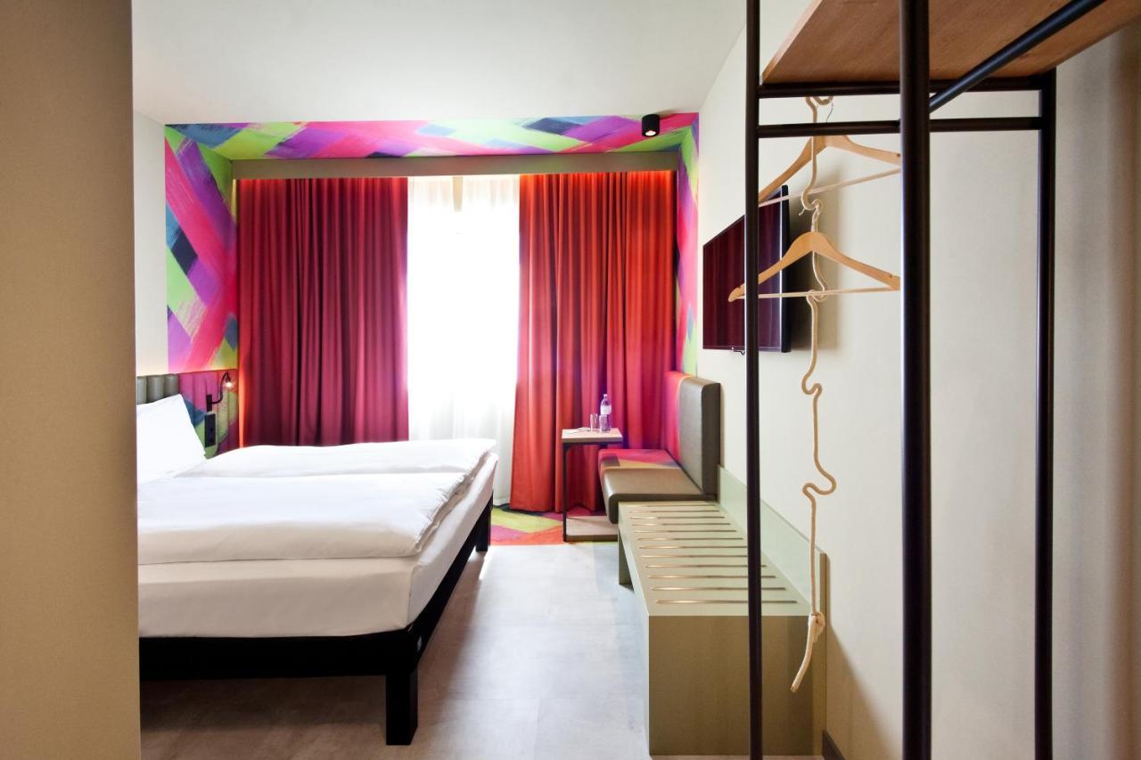 ไอบิส สไตล์ พาร์นดอร์ฟ นอยซีดเลอร์ ซี Hotel ภายนอก รูปภาพ