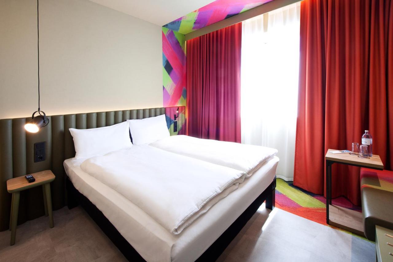 ไอบิส สไตล์ พาร์นดอร์ฟ นอยซีดเลอร์ ซี Hotel ภายนอก รูปภาพ