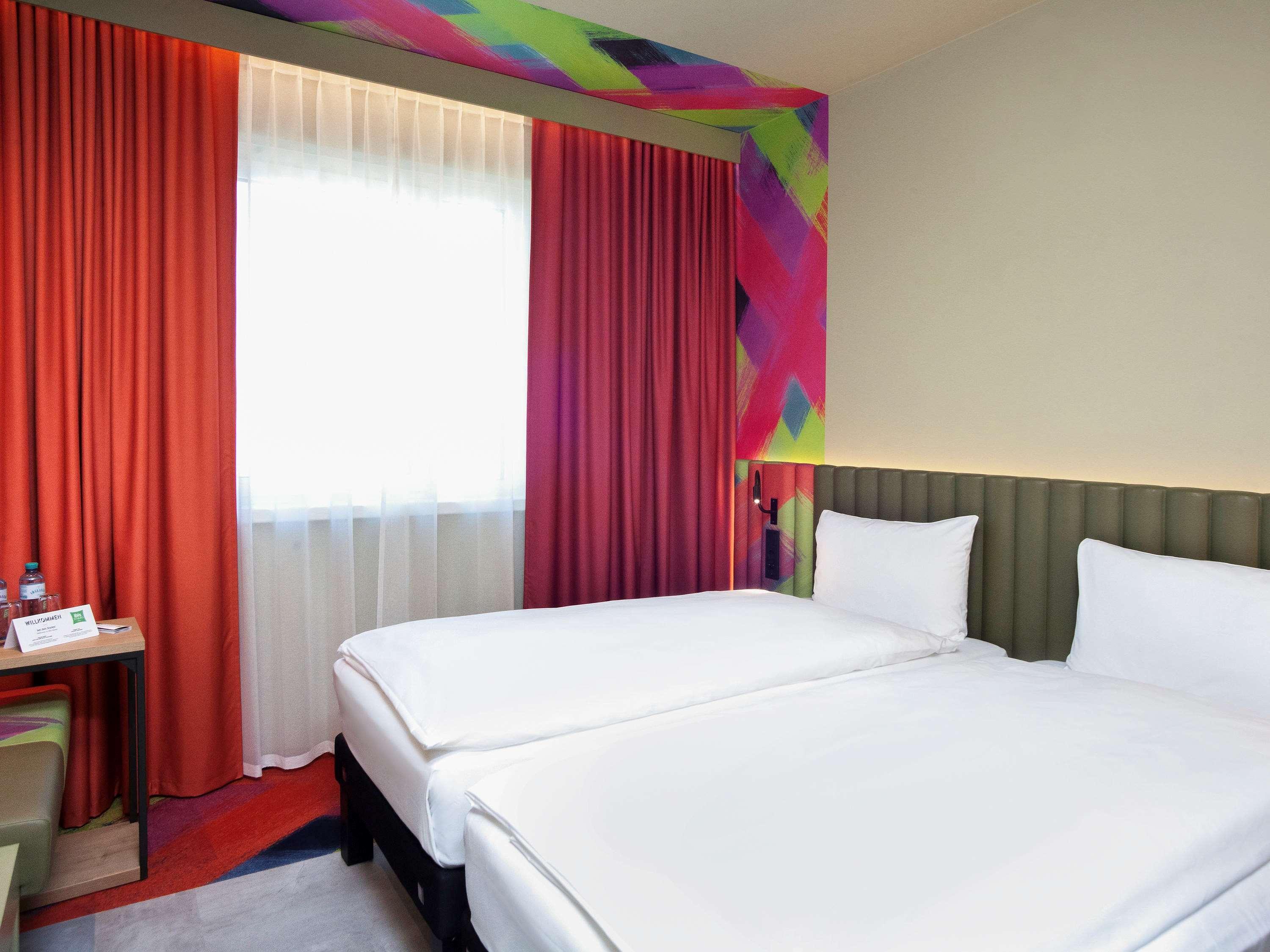 ไอบิส สไตล์ พาร์นดอร์ฟ นอยซีดเลอร์ ซี Hotel ภายนอก รูปภาพ