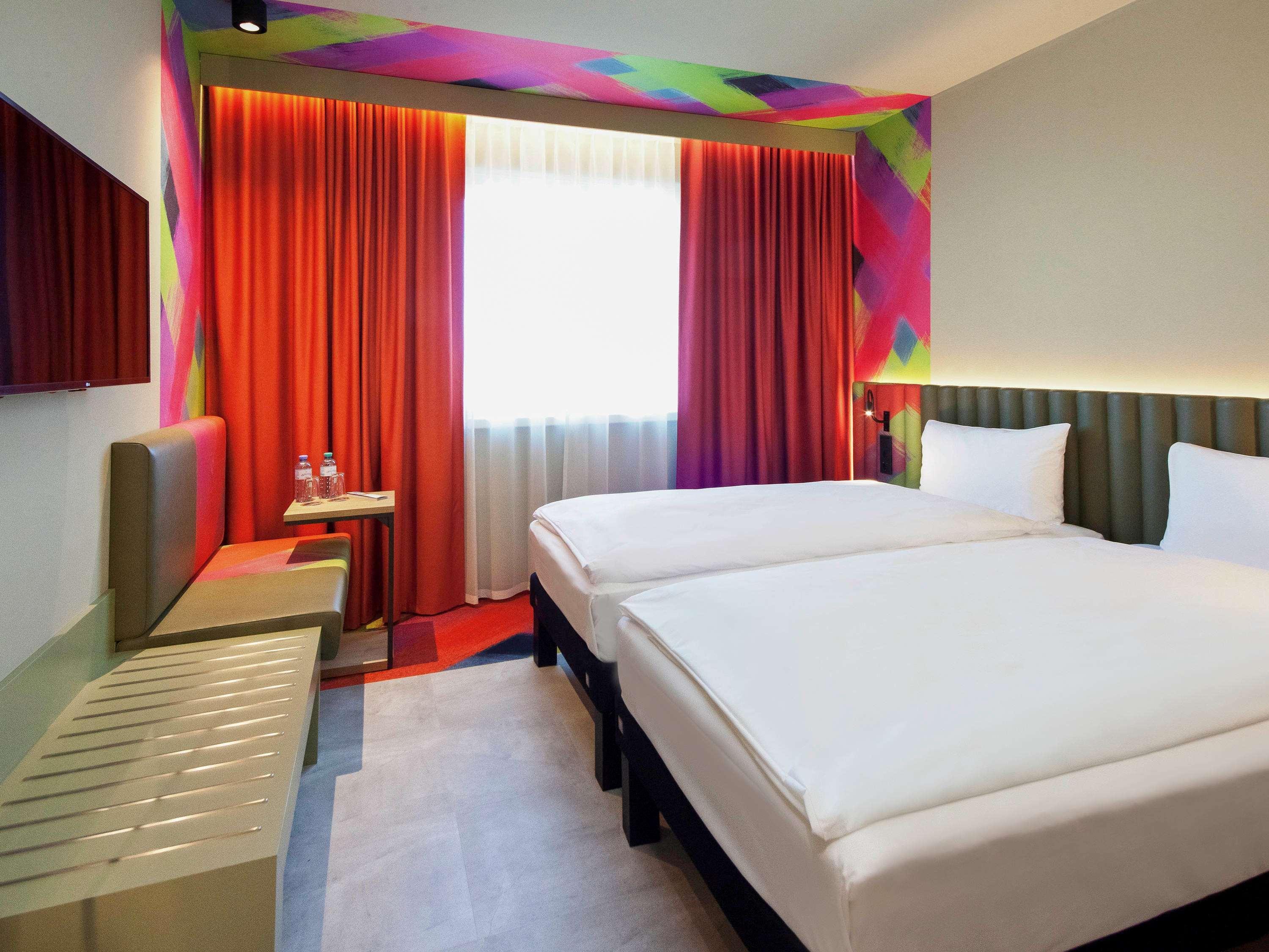 ไอบิส สไตล์ พาร์นดอร์ฟ นอยซีดเลอร์ ซี Hotel ภายนอก รูปภาพ
